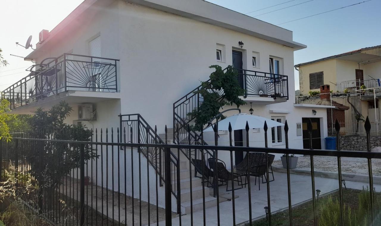 Sunny Holiday Винишче Экстерьер фото