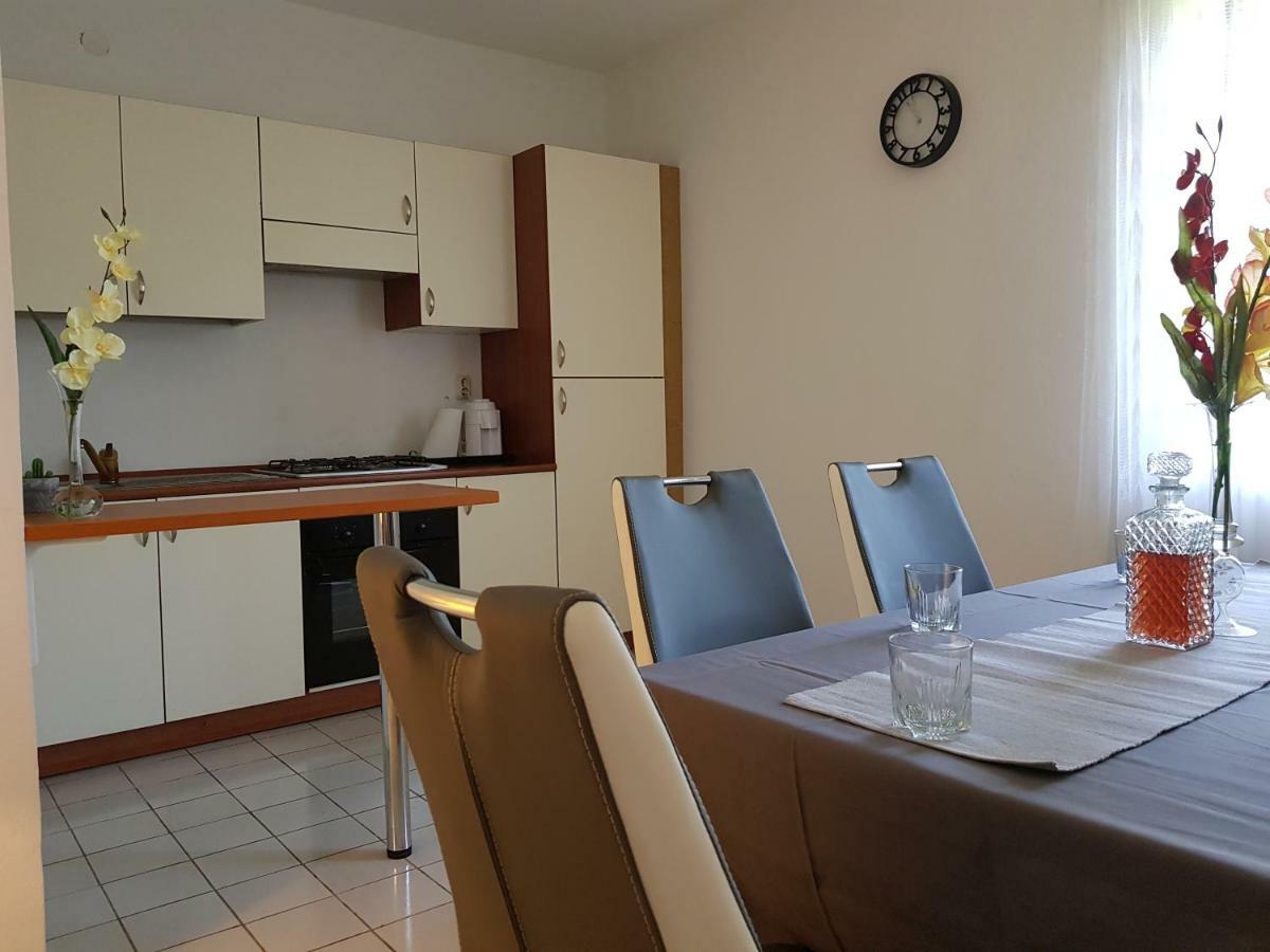 Sunny Holiday Винишче Экстерьер фото